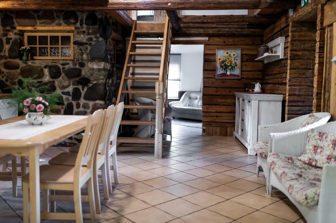 Erlendi Kodumajutus Villa Pärnu Kültér fotó
