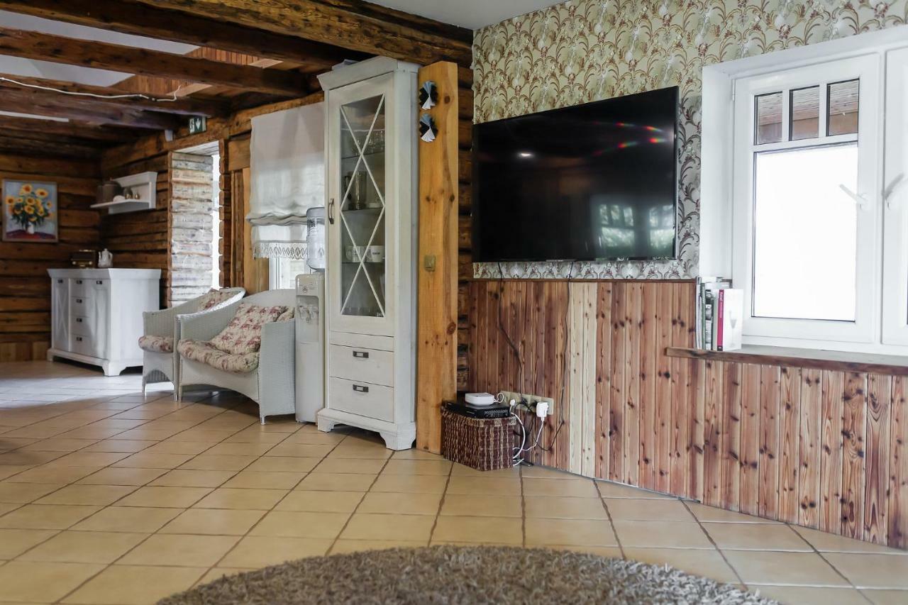 Erlendi Kodumajutus Villa Pärnu Kültér fotó