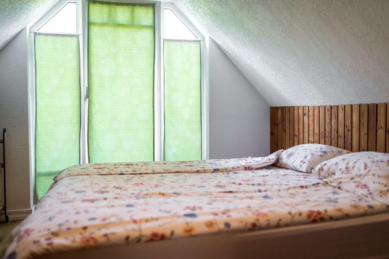 Erlendi Kodumajutus Villa Pärnu Kültér fotó